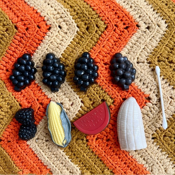 Vintage Fridge Magnets 🍇🍌🌽🍉 - Picture 4 of 4